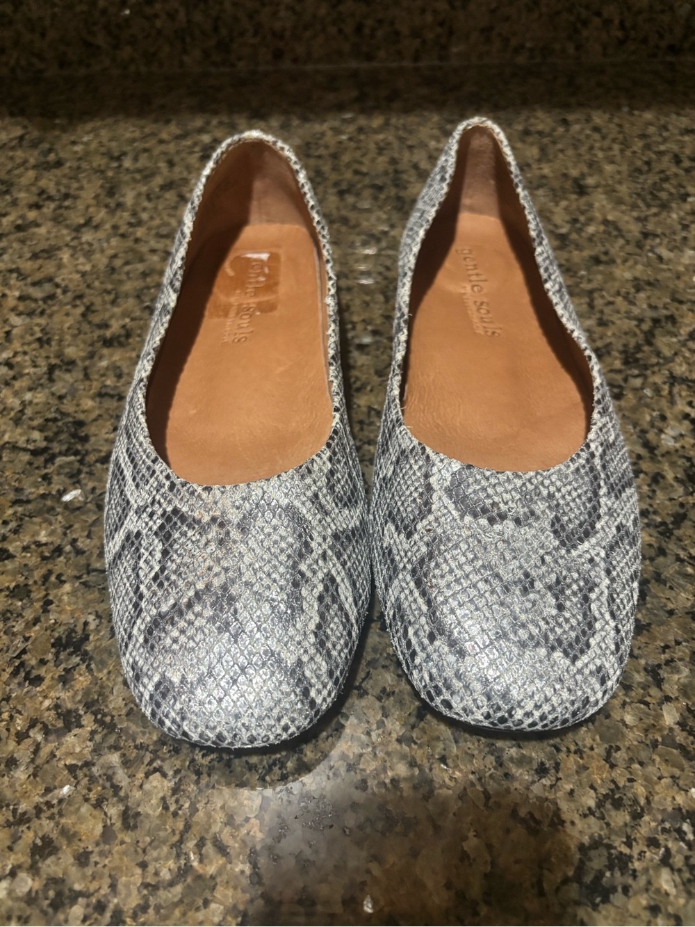 gentle souls Snake-Print Ballet Flats - Gray